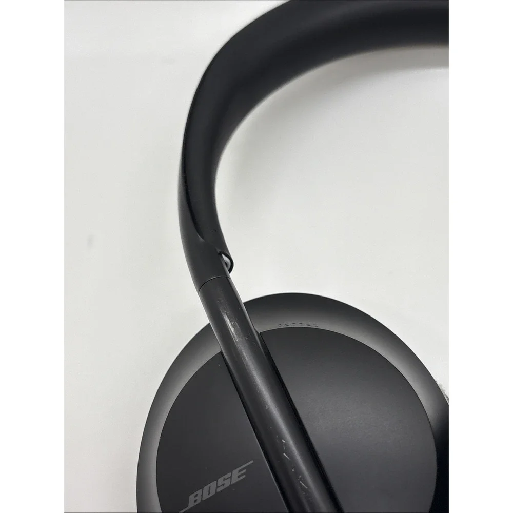 Bose Noise Cancelling 700 Bluetooth Wireless Over-Ear Headphones 794297-0100